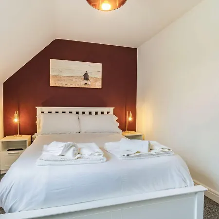 Lantern House Dom wakacyjny *