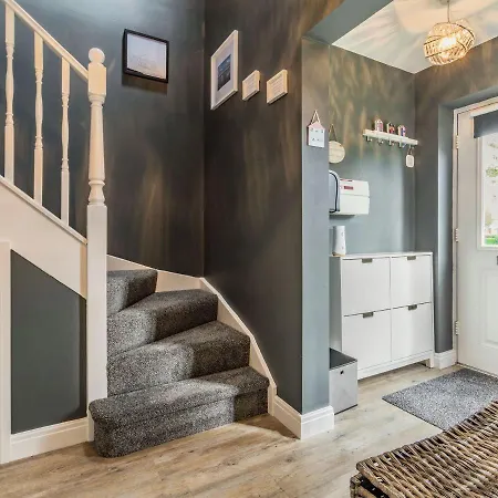 Lantern House Dom wakacyjny *